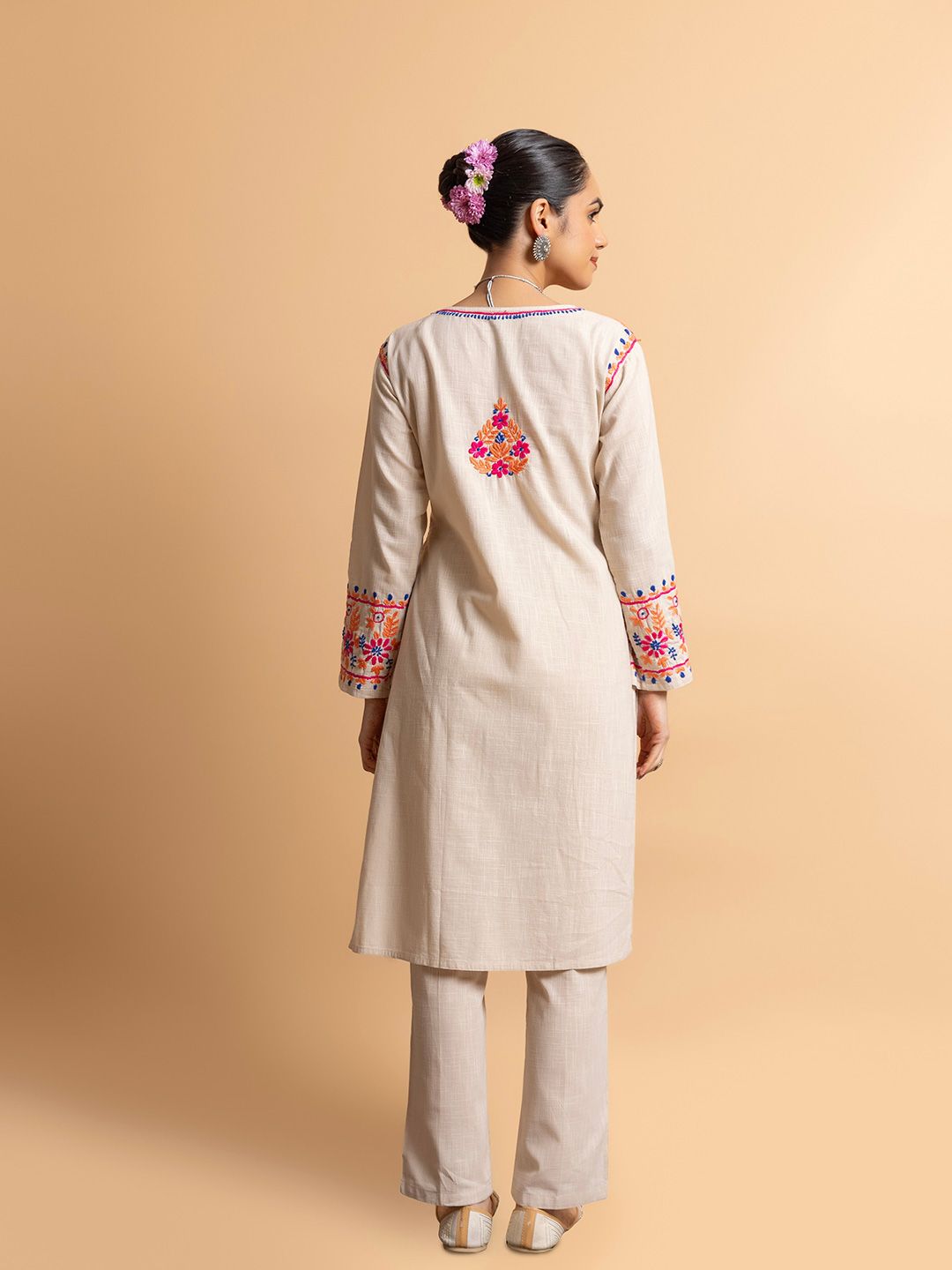 HOUSE OF KARI Floral Embroidered Chikankari Kurta With Palazzo