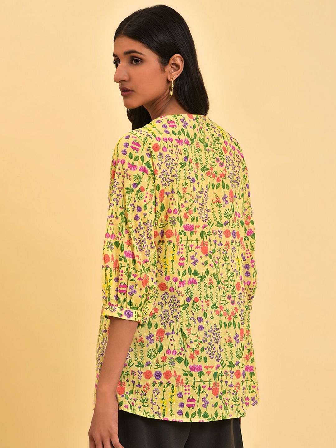 W Floral Printed Round Neck Cuffed Sleeves Cotton Regular Top