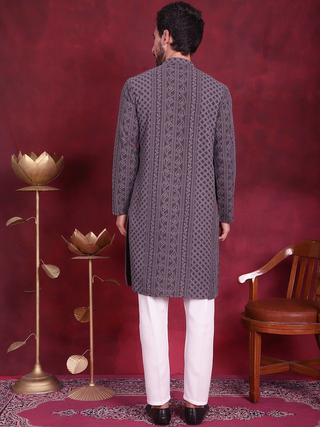 Jompers Ethnic Motifs Embroidered Chikankari Kurta with Pyjamas