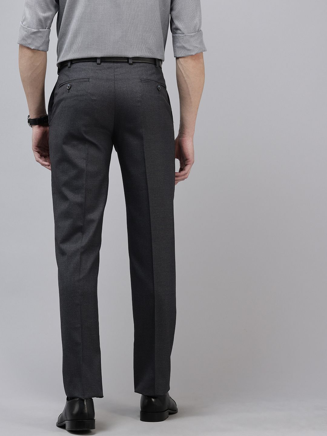 Park Avenue Men Checked Formal Trousers