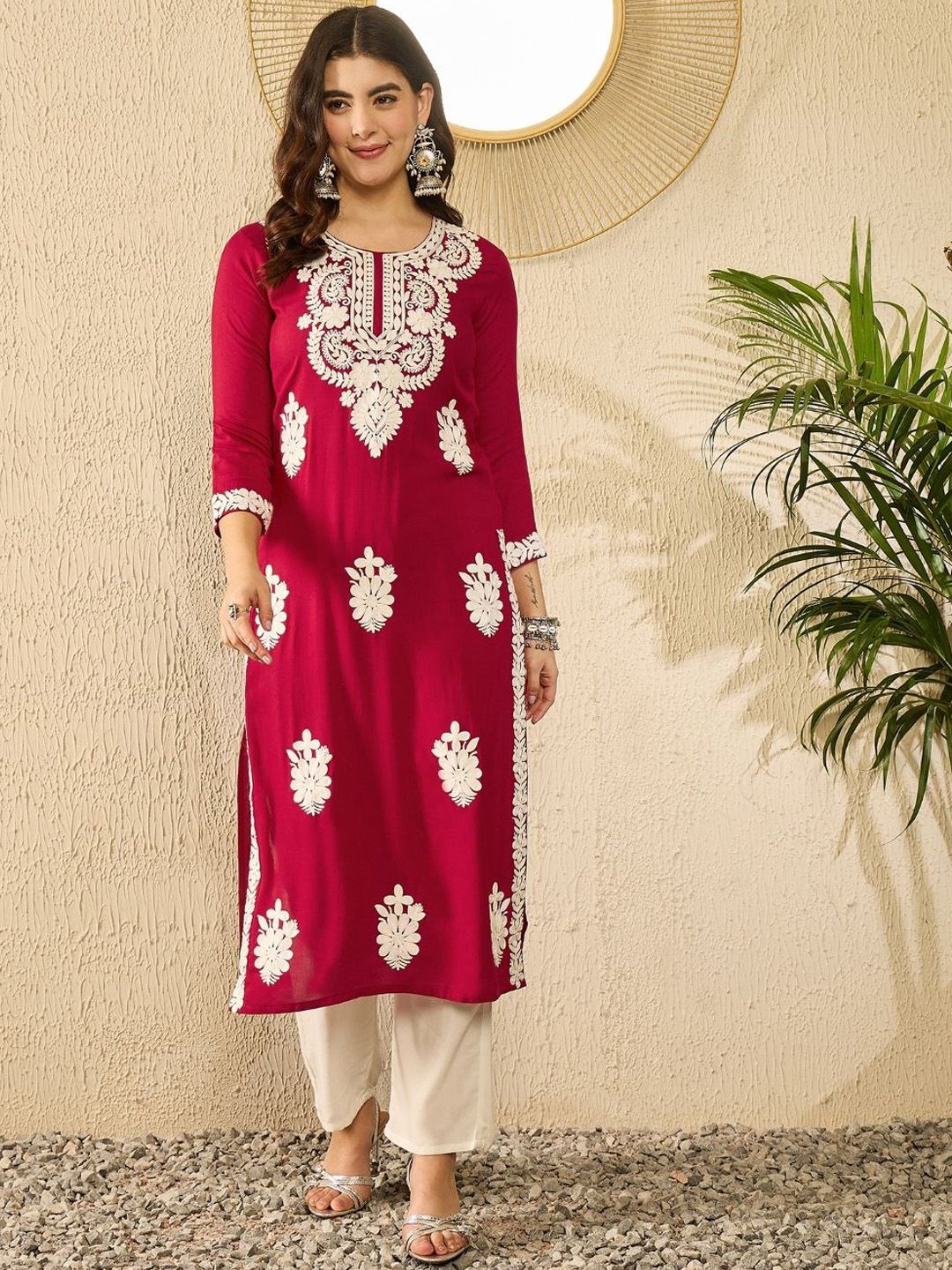 KALINI Floral Embroidered Round Neck Chikankari Straight Kurta