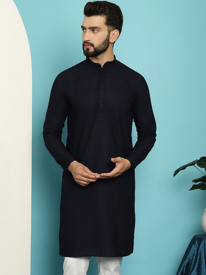 SOJANYA Checked Embroiderd Cotton Straight Kurta