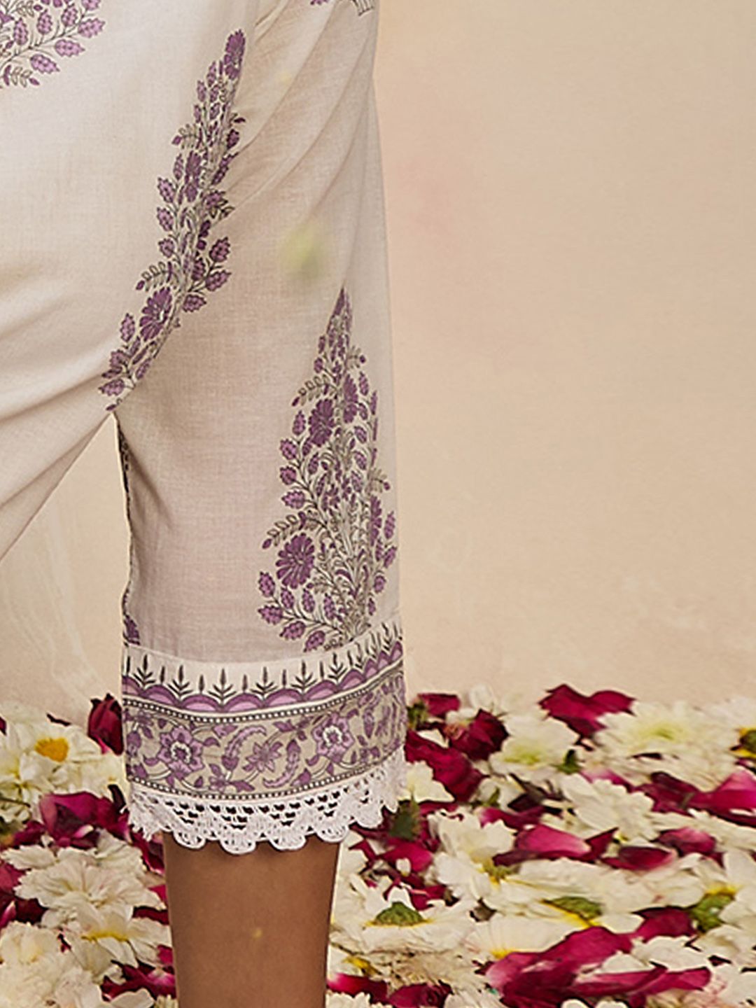 Indo Era Women Floral Printed Regular Sequinned Pure Cotton Kurta with Trousers & With Dupatta
