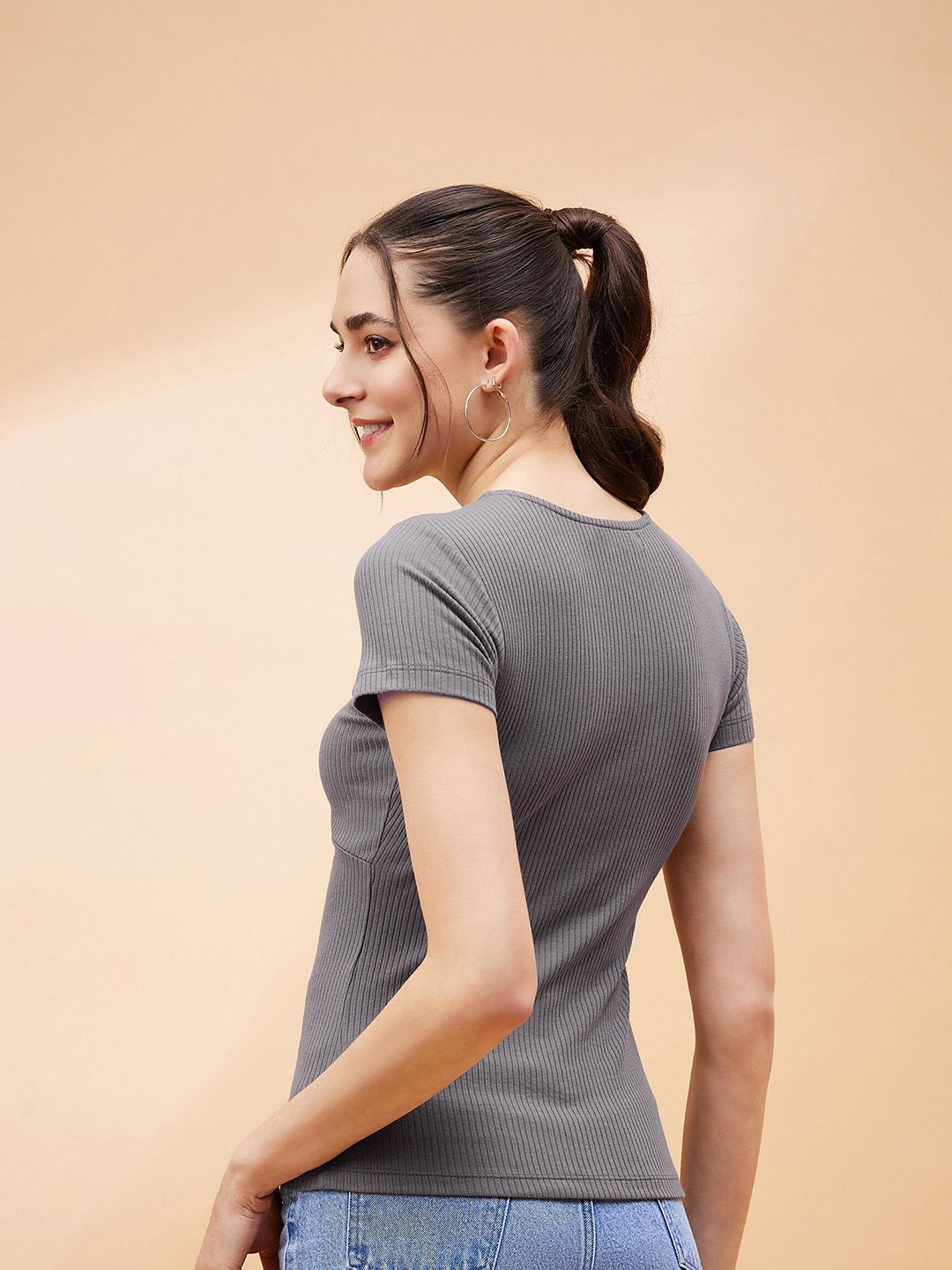 SASSAFRAS BASICS Ribbed V-Neck Fitted Cotton Top