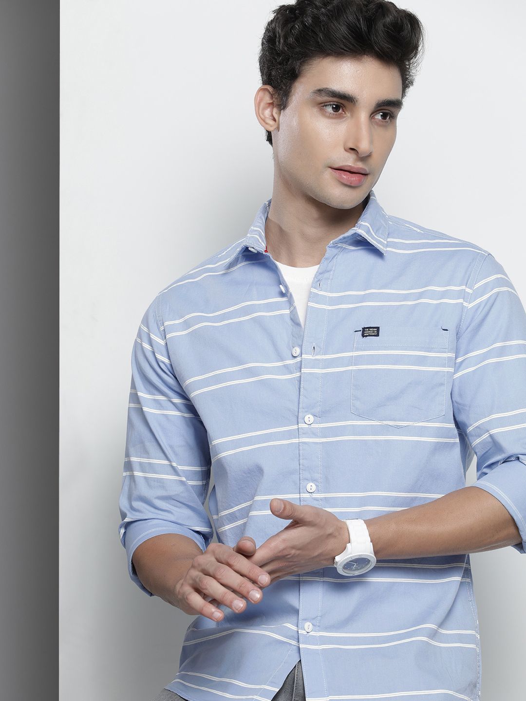 The Indian Garage Co Men Blue & White Horizontal Stripes Striped Cotton Casual Shirt