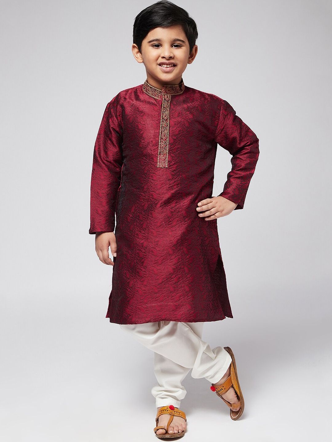 SOJANYA Boys Maroon Ethnic Motifs Thread Work Kurta