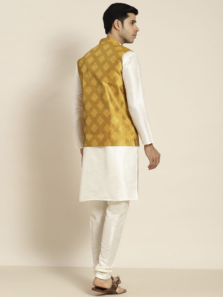 SOJANYA Men Cream-Coloured Kurta with Churidar
