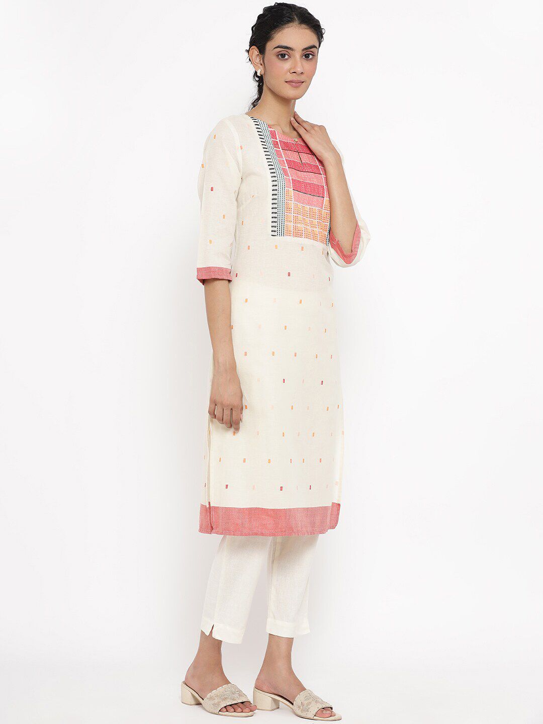 W Women White & Red Woven Design Keyhole Neck Straight Kurta