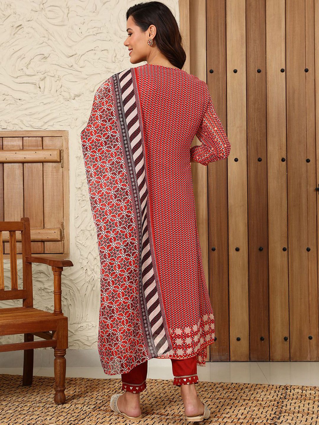 W Women Printed Regular Gotta Patti Kurta with Trousers & With Dupatta