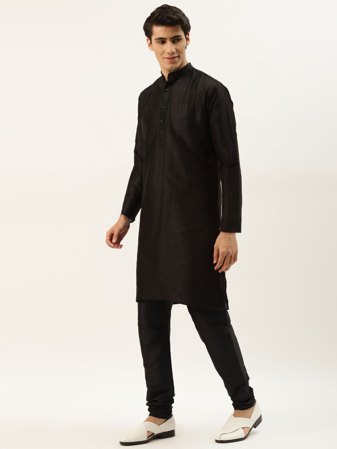 SOJANYA Men Black Solid Kurta with Churidar & Nehru Jacket