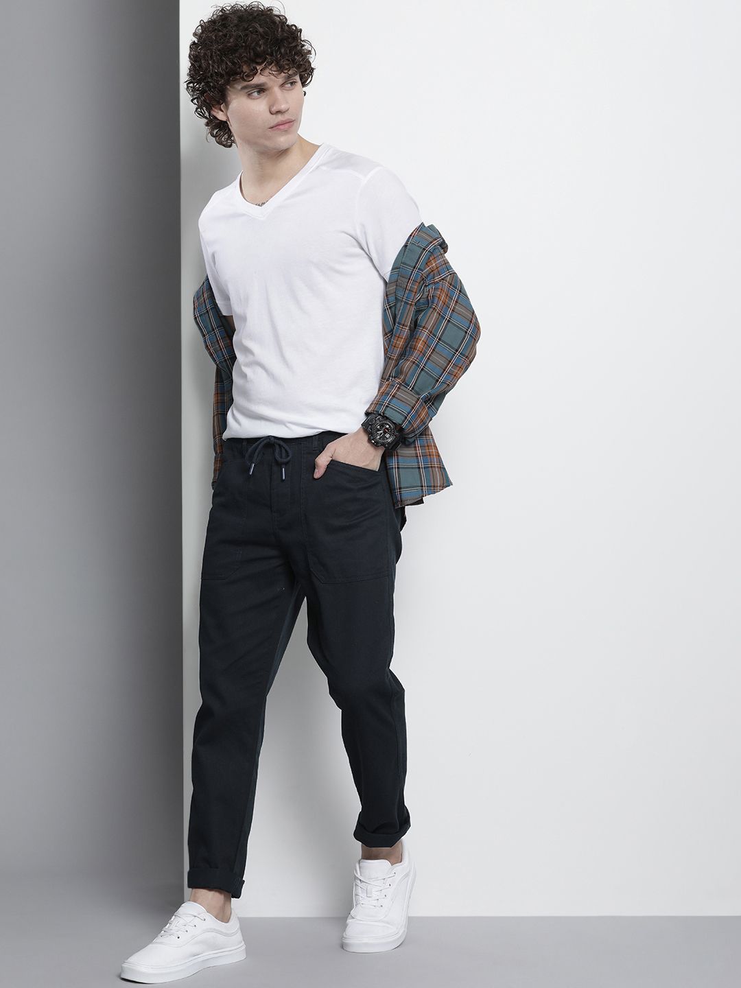 The Indian Garage Co Men Pure Cotton Slim Fit Trousers