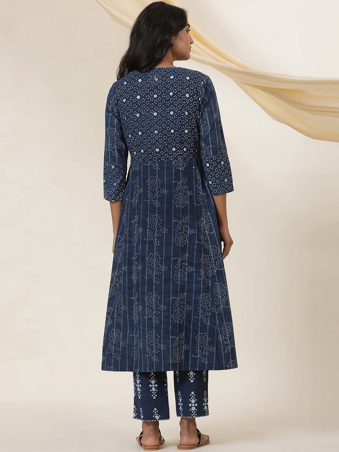 W Floral Printed Notched Neck Cotton A-Line Kurta