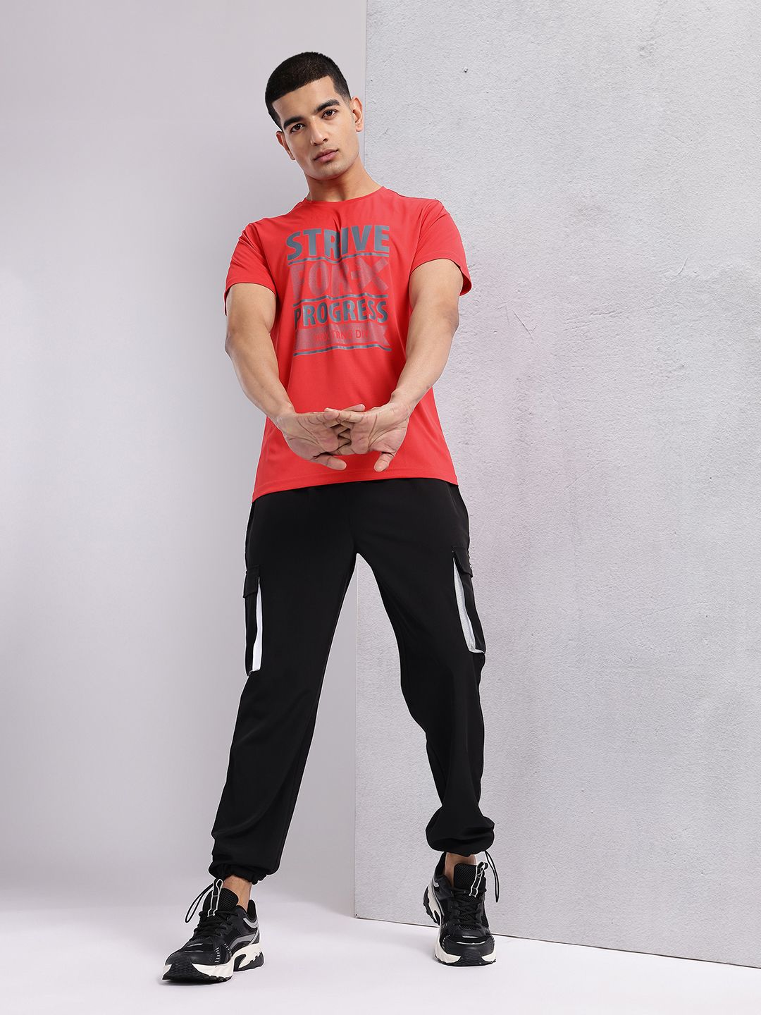 HRX oleh Hrithik Roshan Typography dicetak T-Shirt Latihan yang cepat-kering
