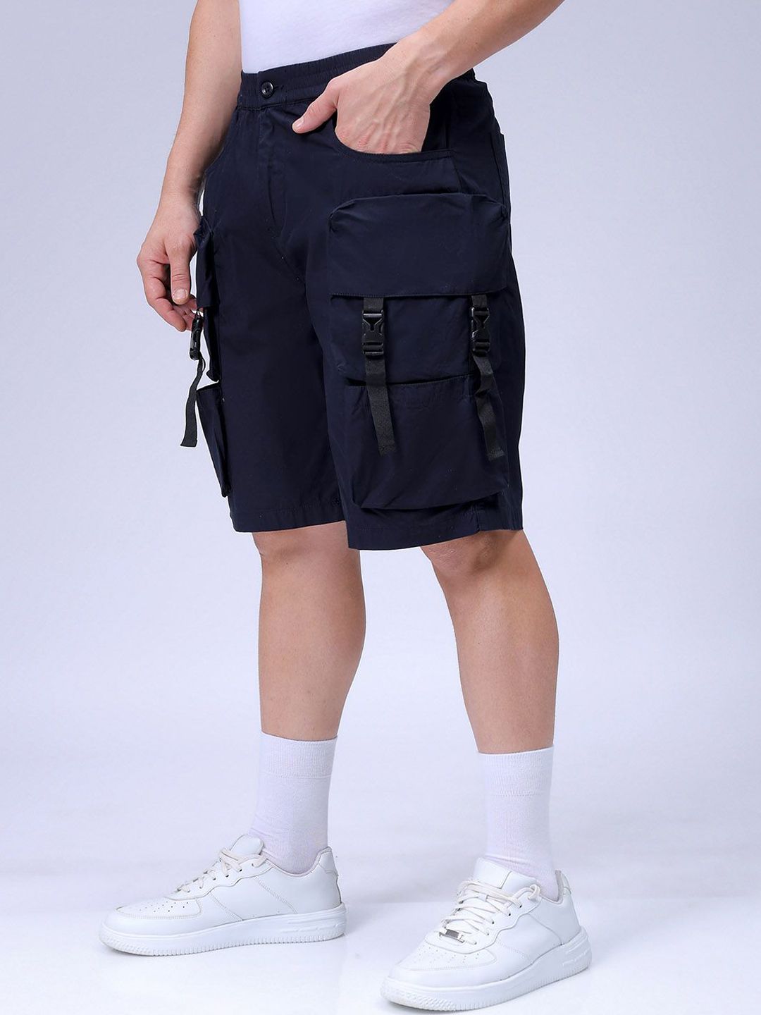 The Indian Garage Co Men Relaxed Fit Pure Cotton Utility Cargo Shorts