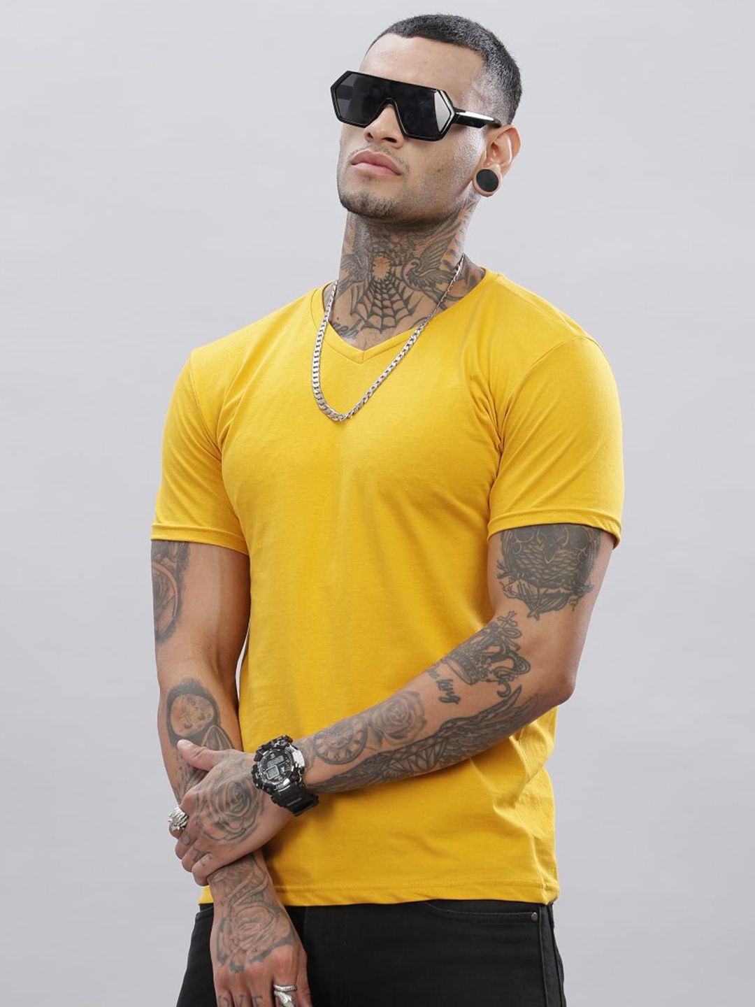 ADRO Lelaki Solid V-Neck Cotton T-shirt