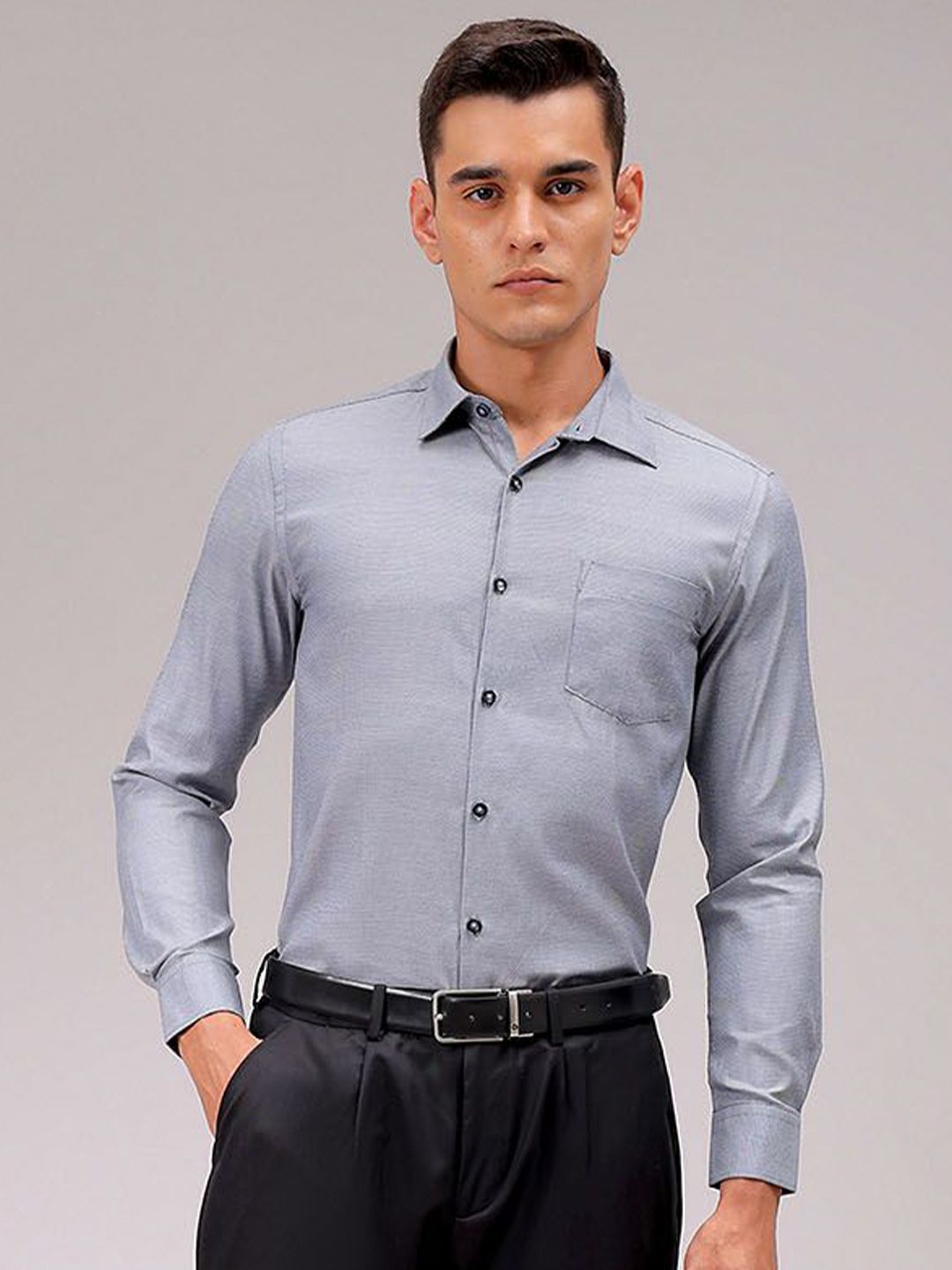 The Indian Garage Co. X Luxe Men Cutaway Collar Solid Slim Fit Formal Shirt