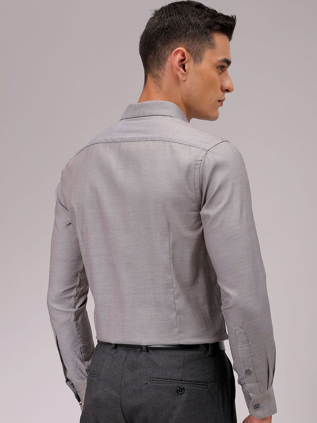 The Indian Garage Co. X Luxe Men Cutaway Collar Solid Slim Fit Formal Shirt