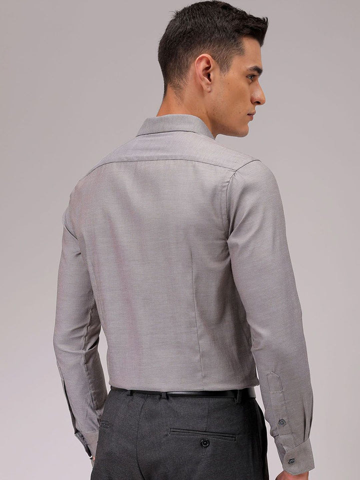 The Indian Garage Co. X Luxe Men Cutaway Collar Solid Slim Fit Formal Shirt
