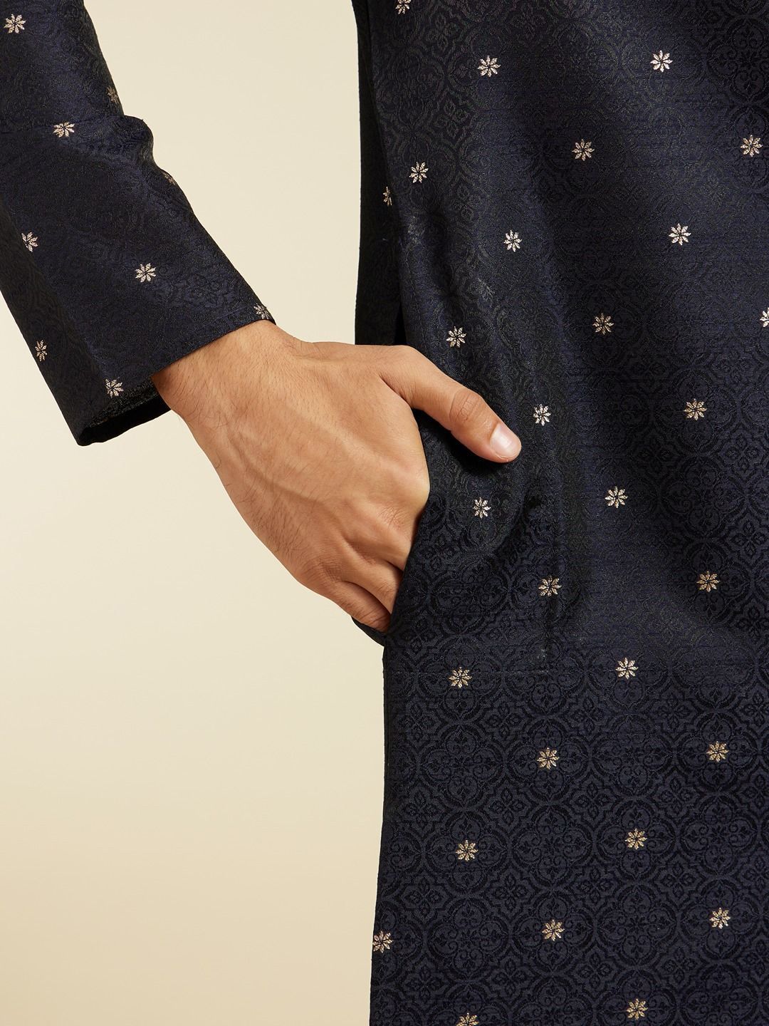 Diwas by Manyavar Thread Work Mandarin Collar Straight Kurta