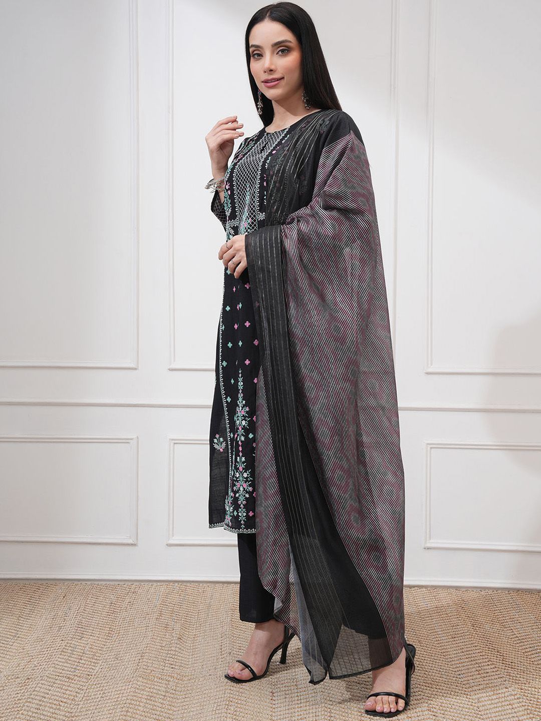 Vishudh Women Embroidered Regular Straight Kurta & Pants With Printed Dupatta