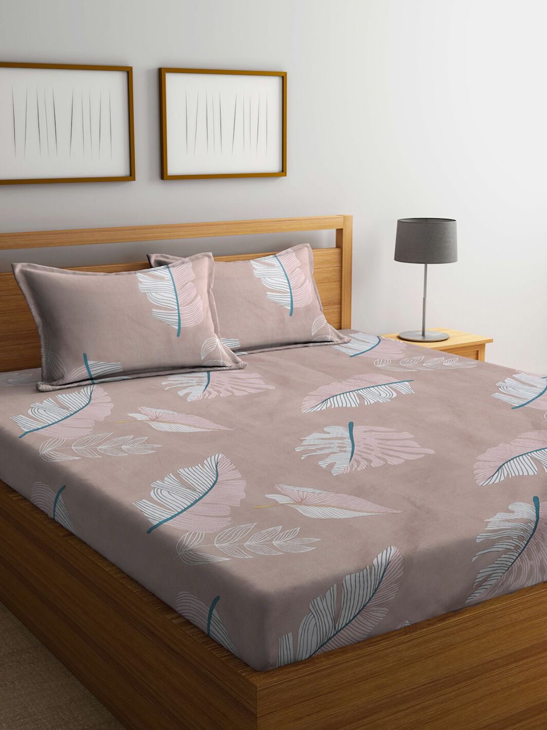KLOTTHE Fitted_Snowd_Sbs Beige Leaf Cotton 300 TC Fitted King Superfine Bedsheet dengan 2 Sarung Bantal-250 x 225 cm