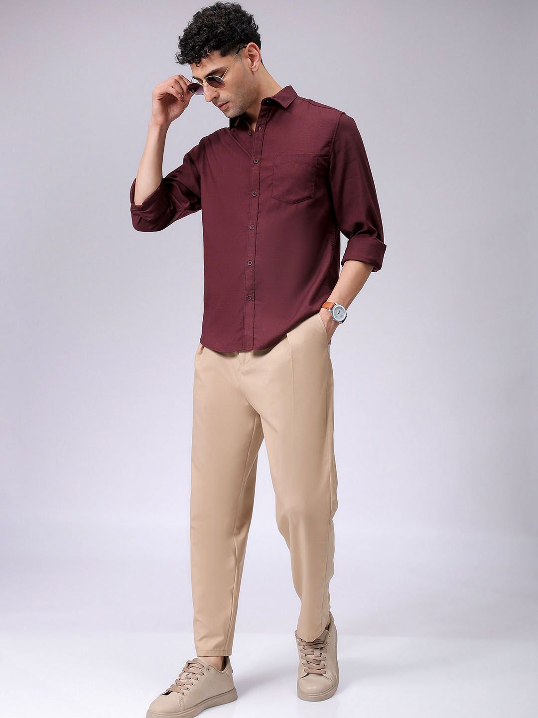 The Indian Garage Co Men Spread Collar Solid Slim Fit Casual Shirt