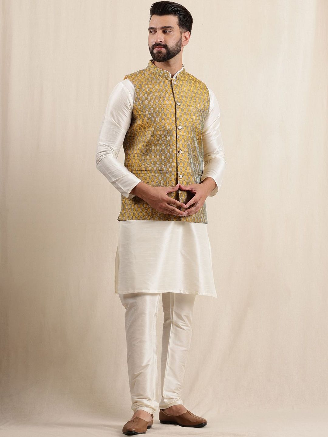 Anouk Men Solid Kurta with Trousers & Nehru Jacket