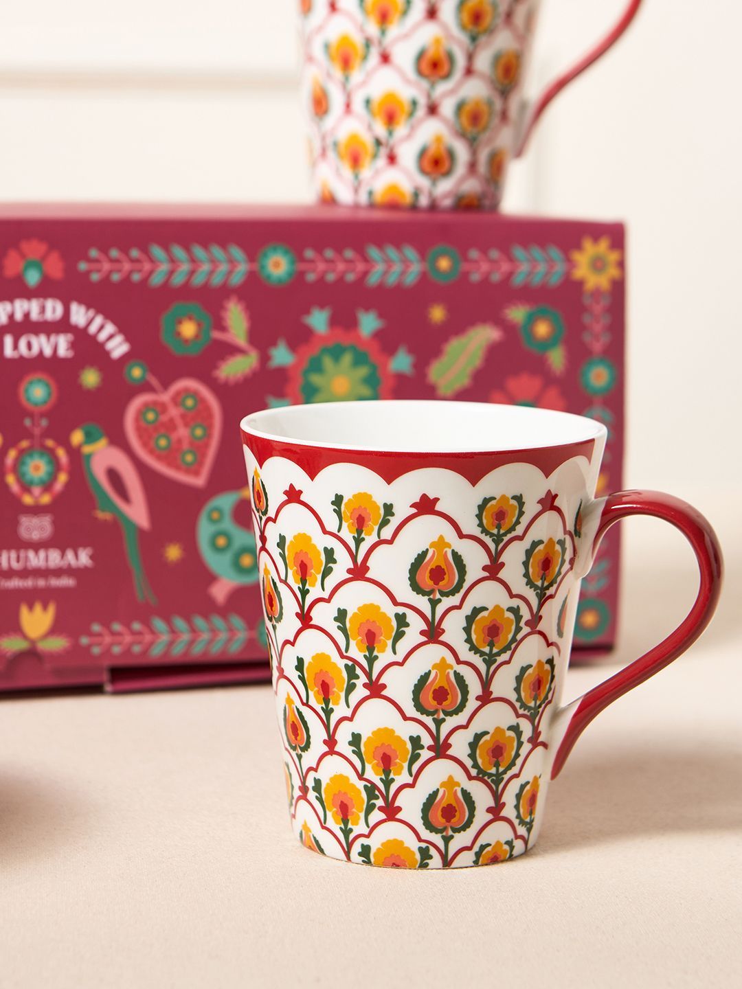 Chumbak Red &amp; Beige Suzani Bloom Tea Trio Set Hadiah 3 Didatangkan Dalam Kotak Hadiah