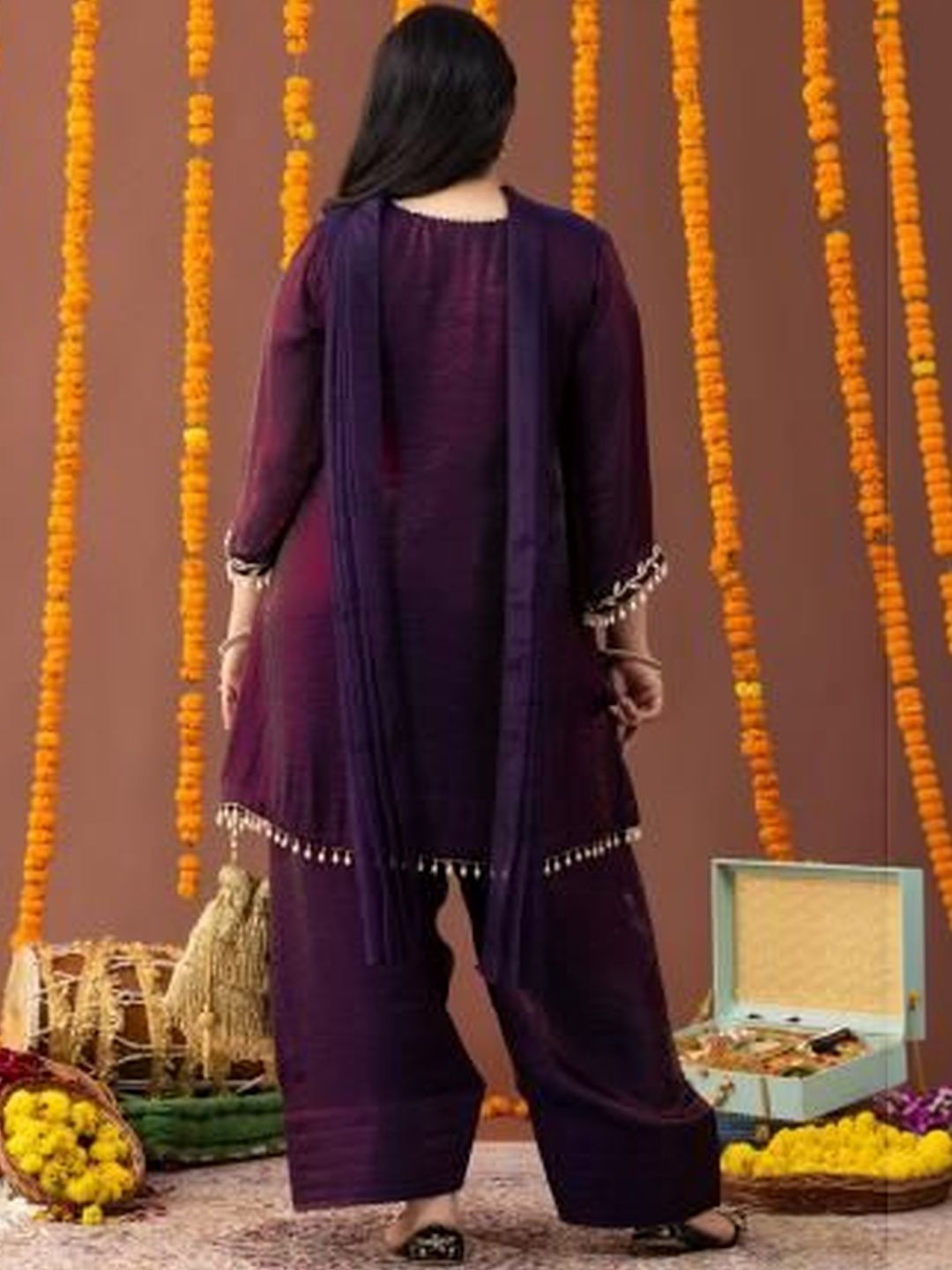 Mamicha Floral Embroidered Regular Kurta & Salwar With Dupatta