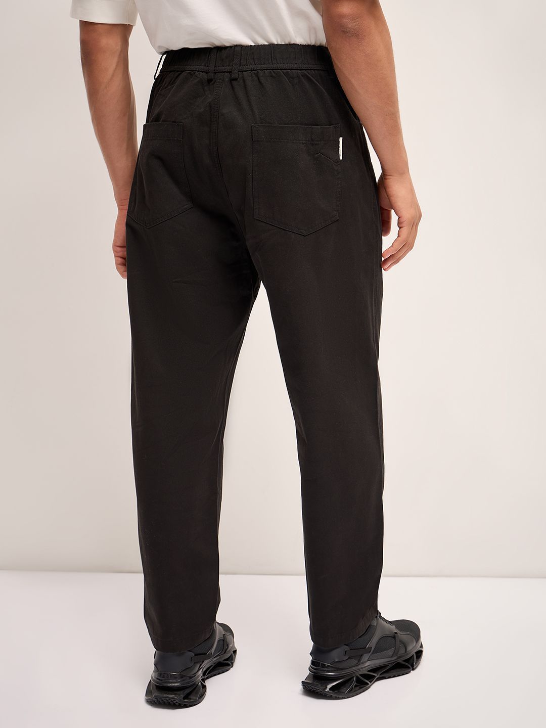THE BEAR HOUSE Men Solid Relaxed Fit Pure Cotton Casual Pant