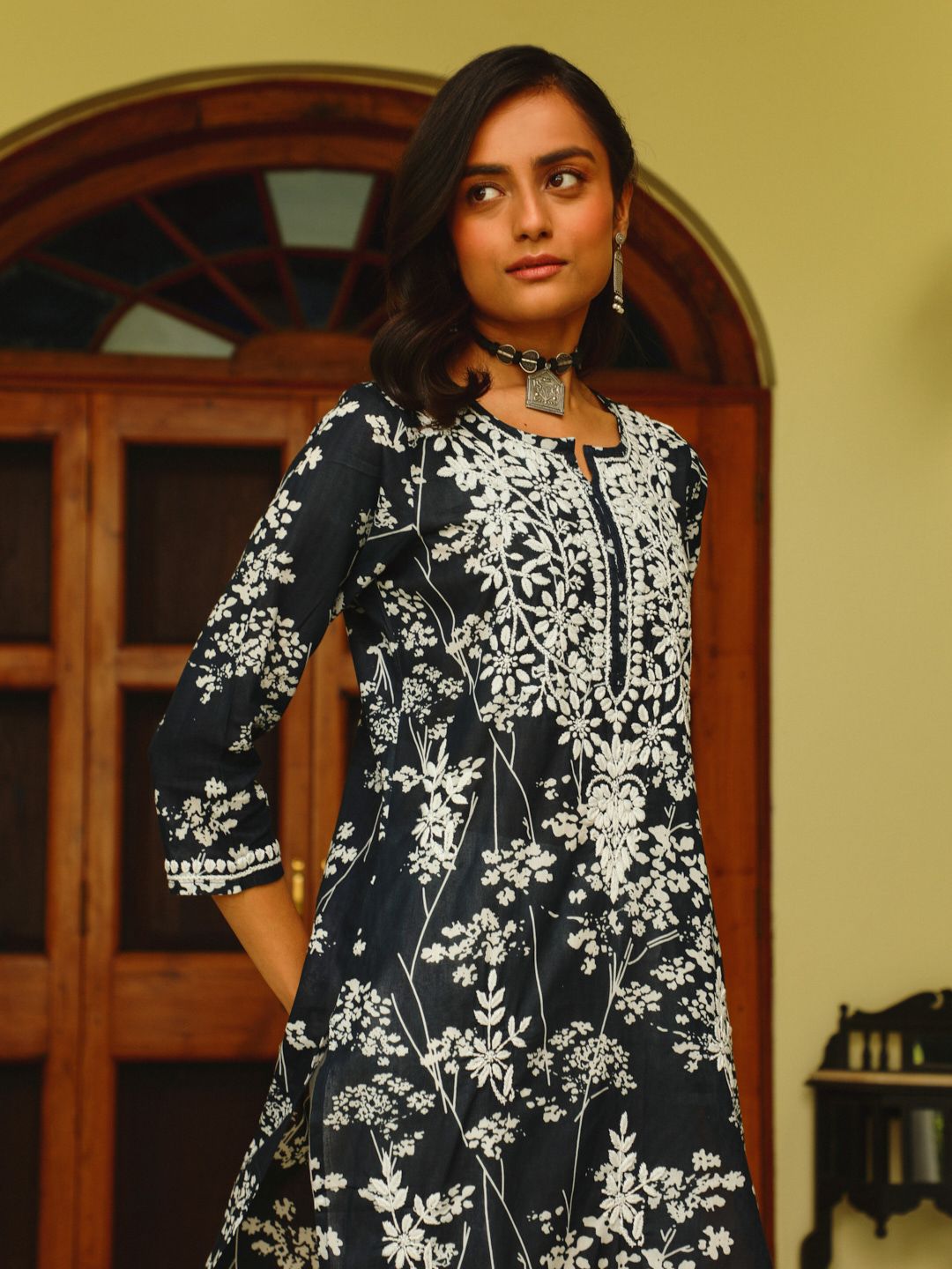 Rumah Chikankari Wanita Navy Blue Mulmul Chikankari Sulam Kurta