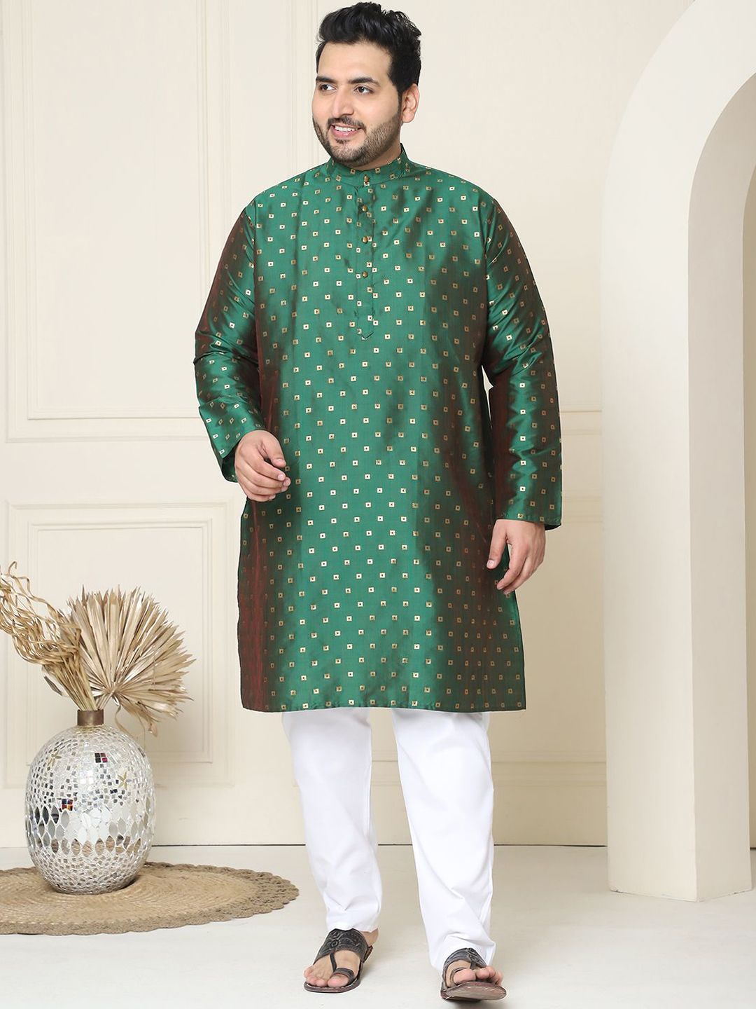 SOJANYA PLUS Ethnic Motifs Band Collar Straight Kurta With Pajamas