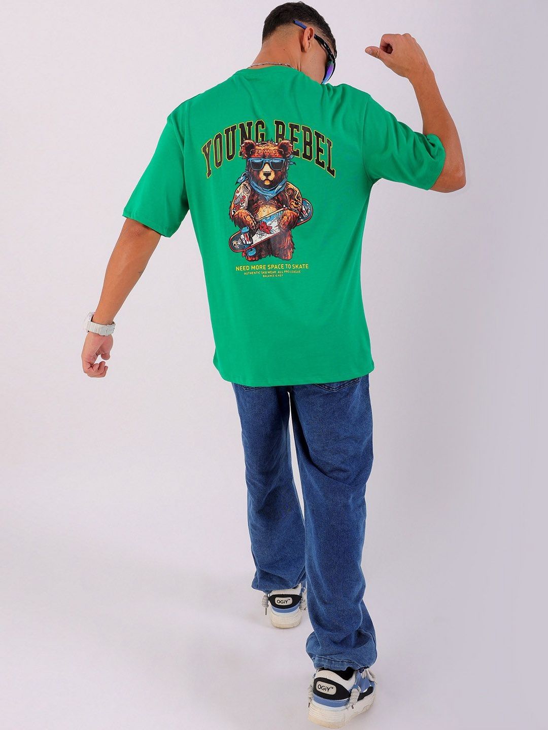 The Indian Garage Co Men Graphic Printed Round Neck Cotton Oversized T-shirt