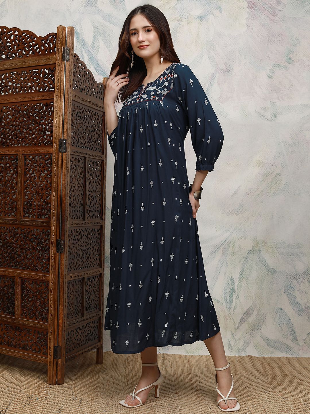 Vishudh Women Ethnic Motifs Printed A-Line Maxi Dress
