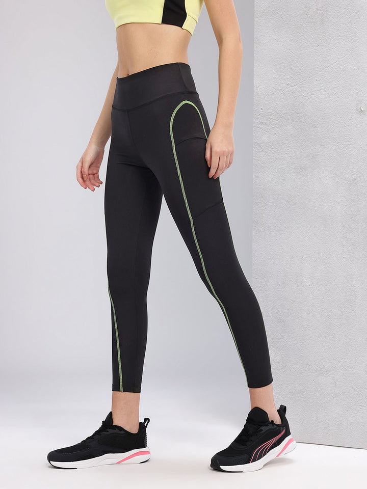 HRX by Hrithik Roshan Women Typography Printed Rapid-Dry Cropped Running Tights