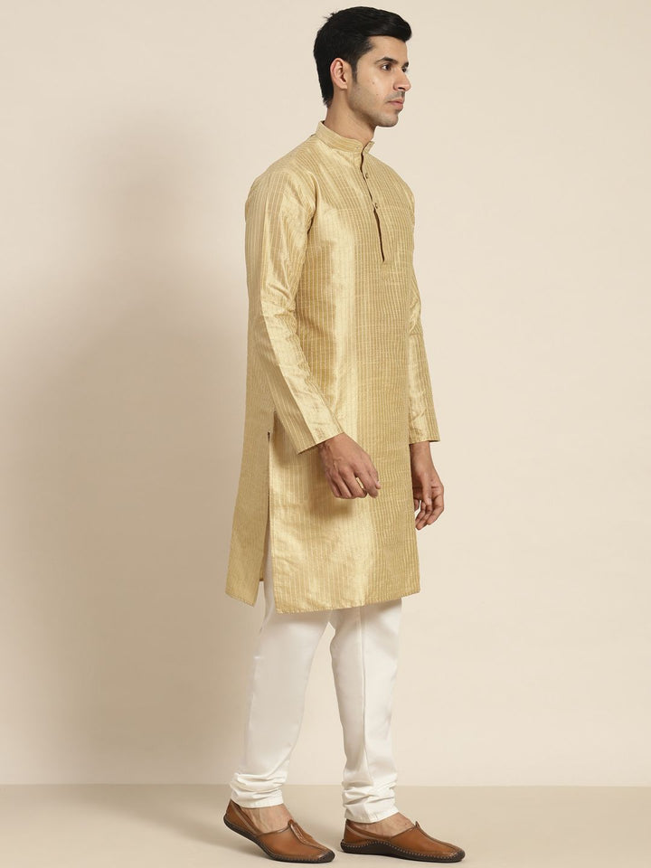 SOJANYA Kurta Rekaan Tenunan Lelaki dengan Churidar dengan Jaket Nehru