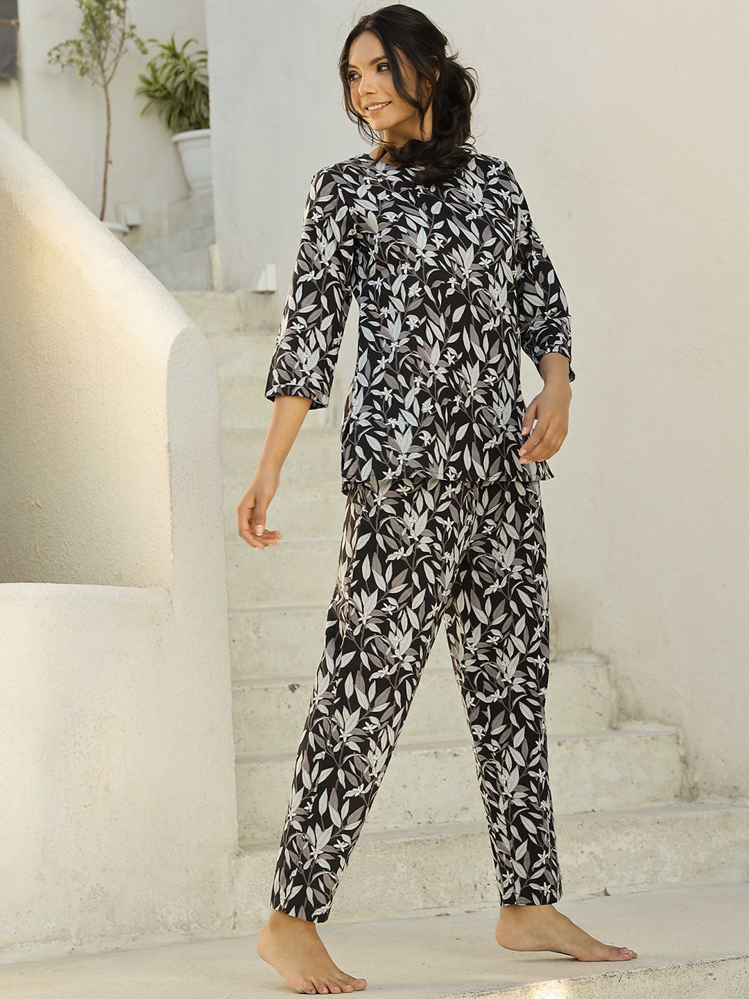 SANSKRUTIHOMES Women Printed Pure Cotton Night suit