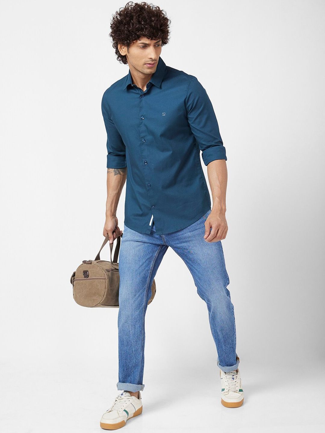 SPYKAR Men Relaxed Fit Low Distress Heavy Fade Stretchable Jeans