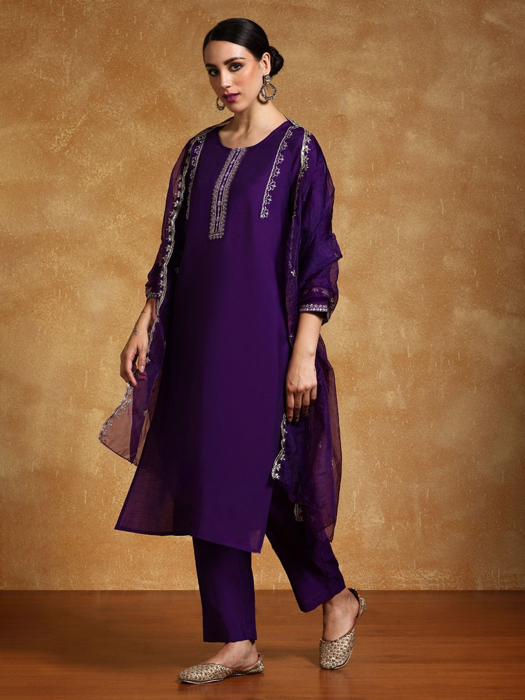 Varanga Women Ethnic Motifs Embroidered Thread Work Kurta with Trousers & With Dupatta