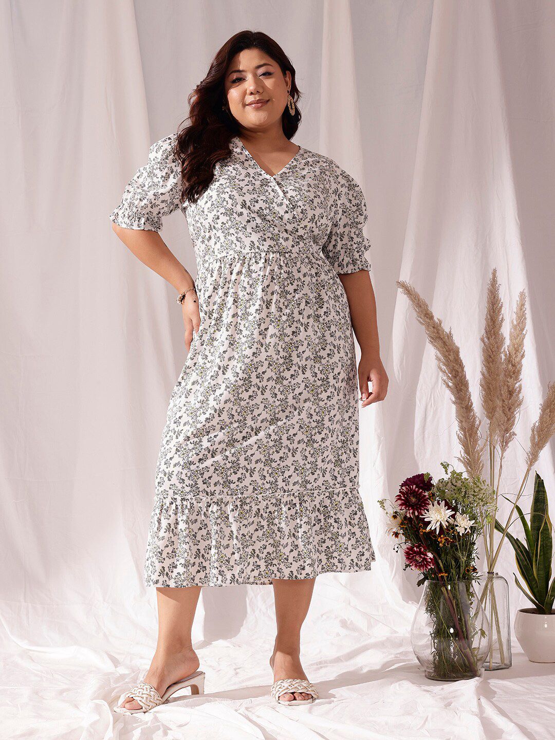 CURVY STREET White Floral Printed V-Neck Flared Fit & Flare Midi Dress
