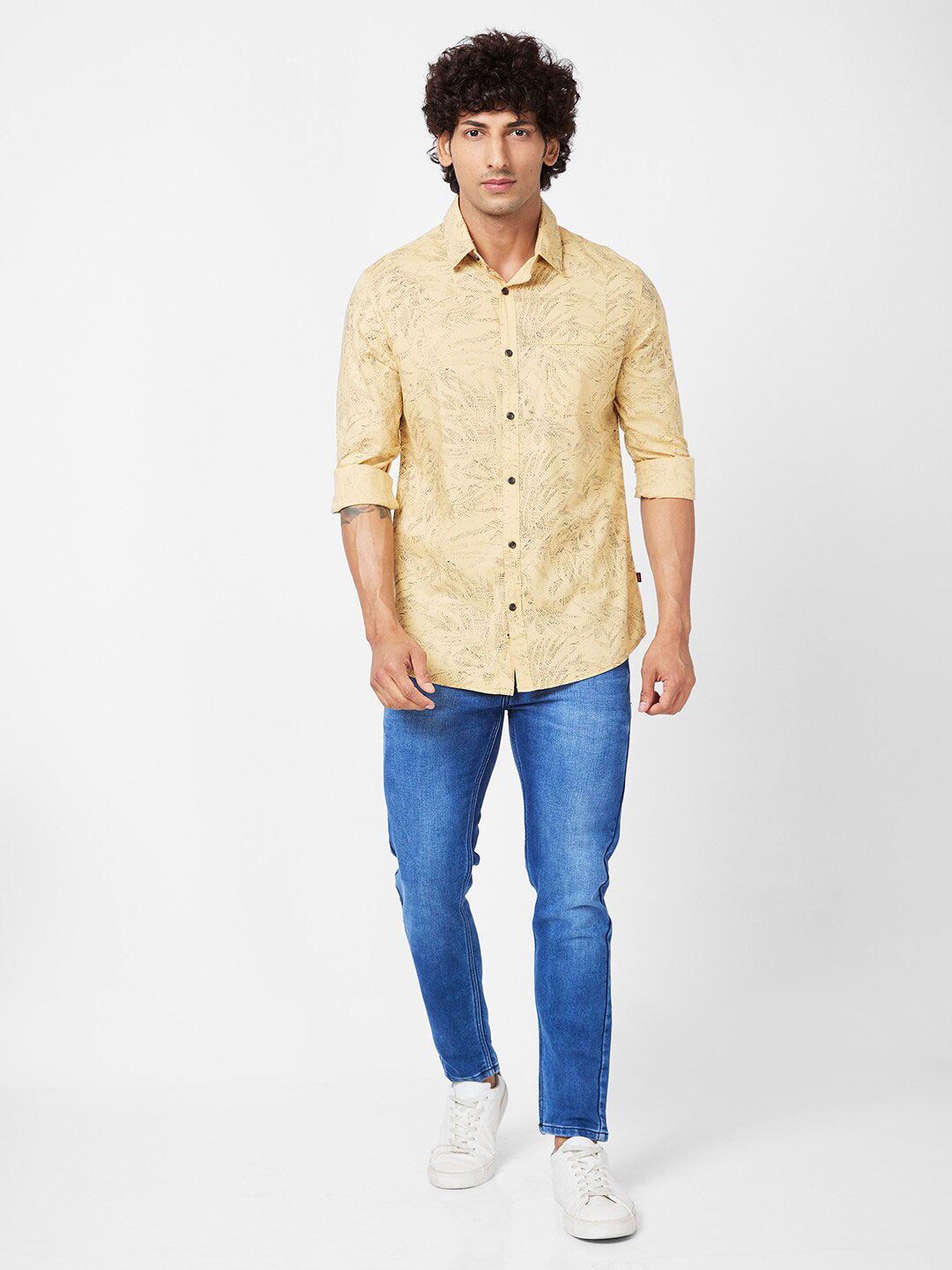 SPYKAR Slim Fit Floral Printed Opaque Cotton Casual Shirt