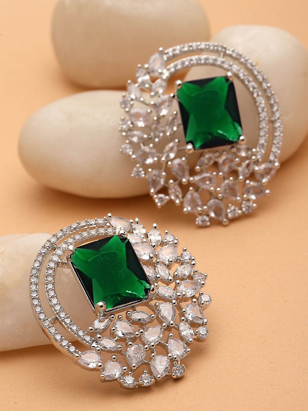Karatcart Kubik Zirkonia Kontemporari Anting -anting
