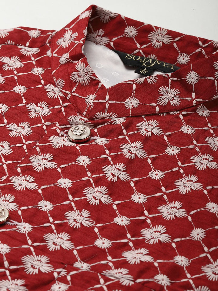 SOJANYA Kurta Lelaki dengan Jaket Nehru Bersulam Motif Churidar & Etnik