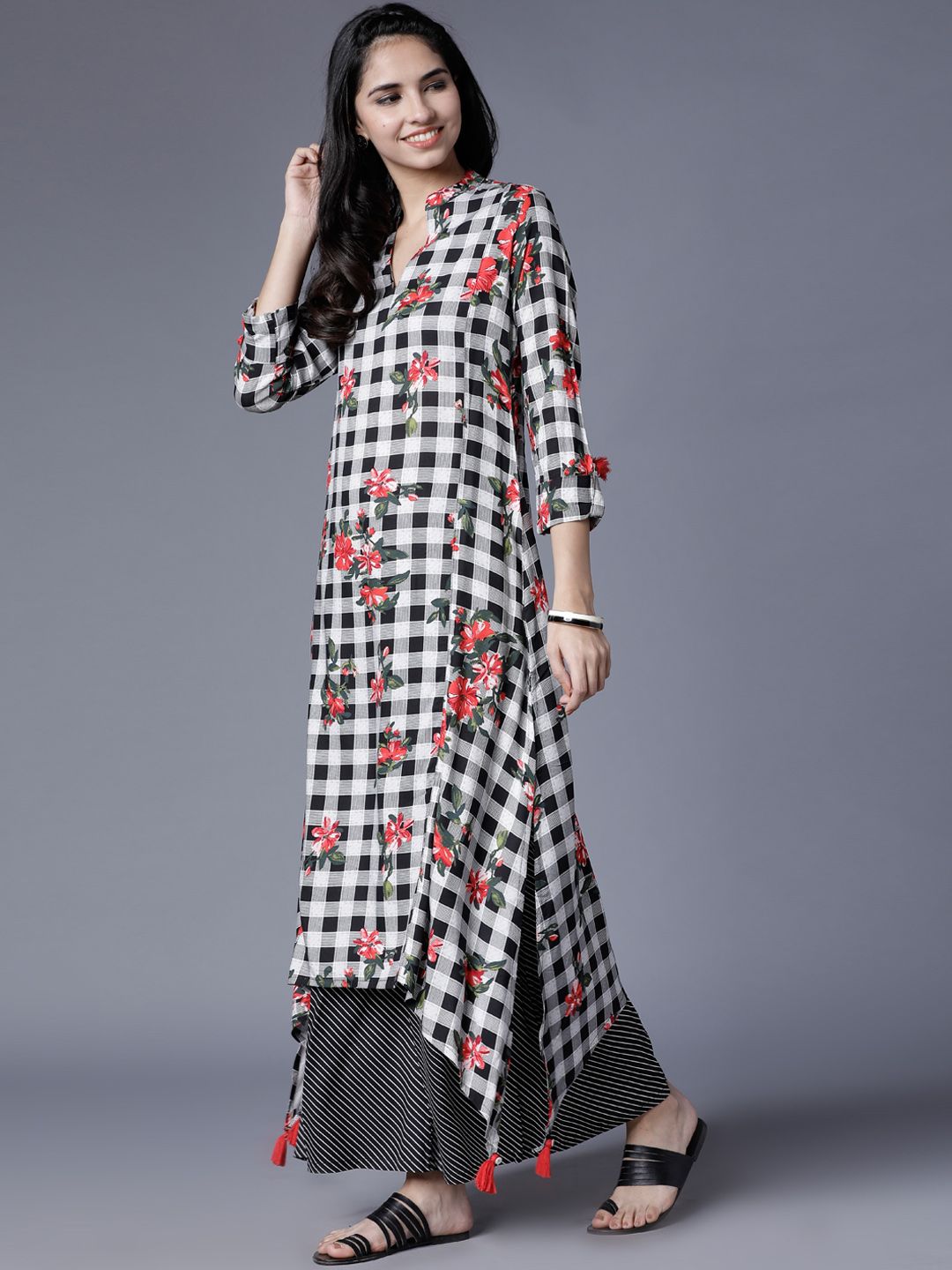 Vishudh Women Black & White Printed Kurta with Palazzos