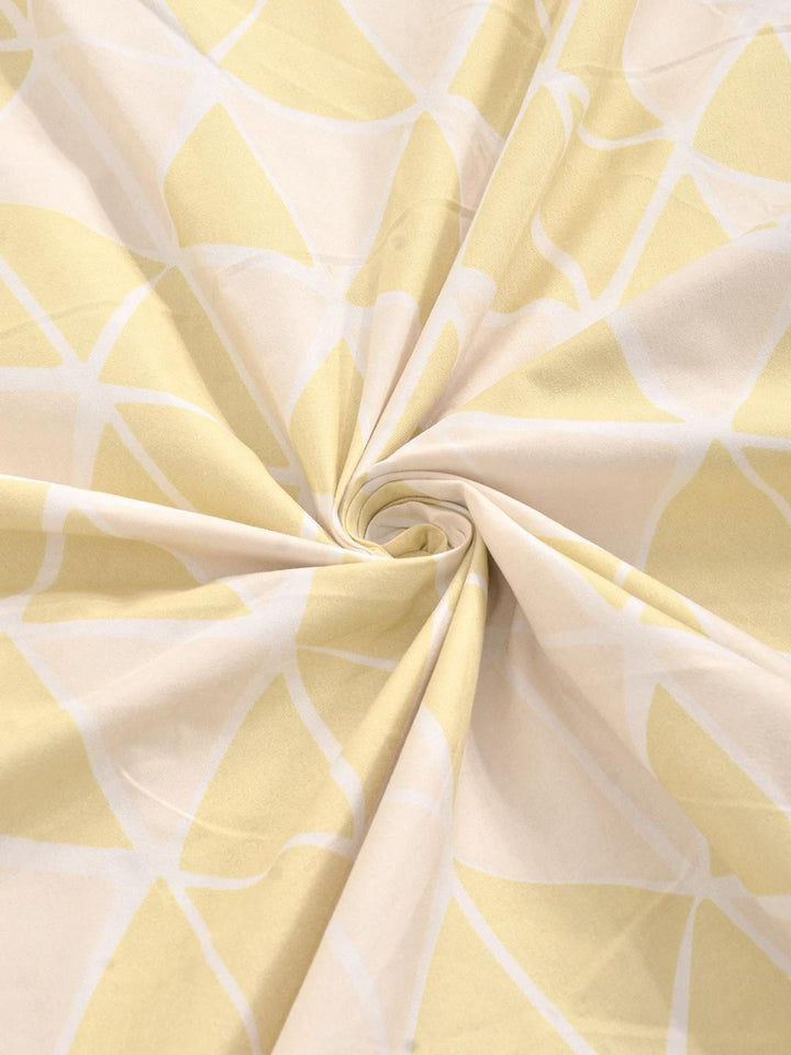 KLOTTHE Yellow Geometric 300 TC King Bedsheet with 2 Pillow Covers