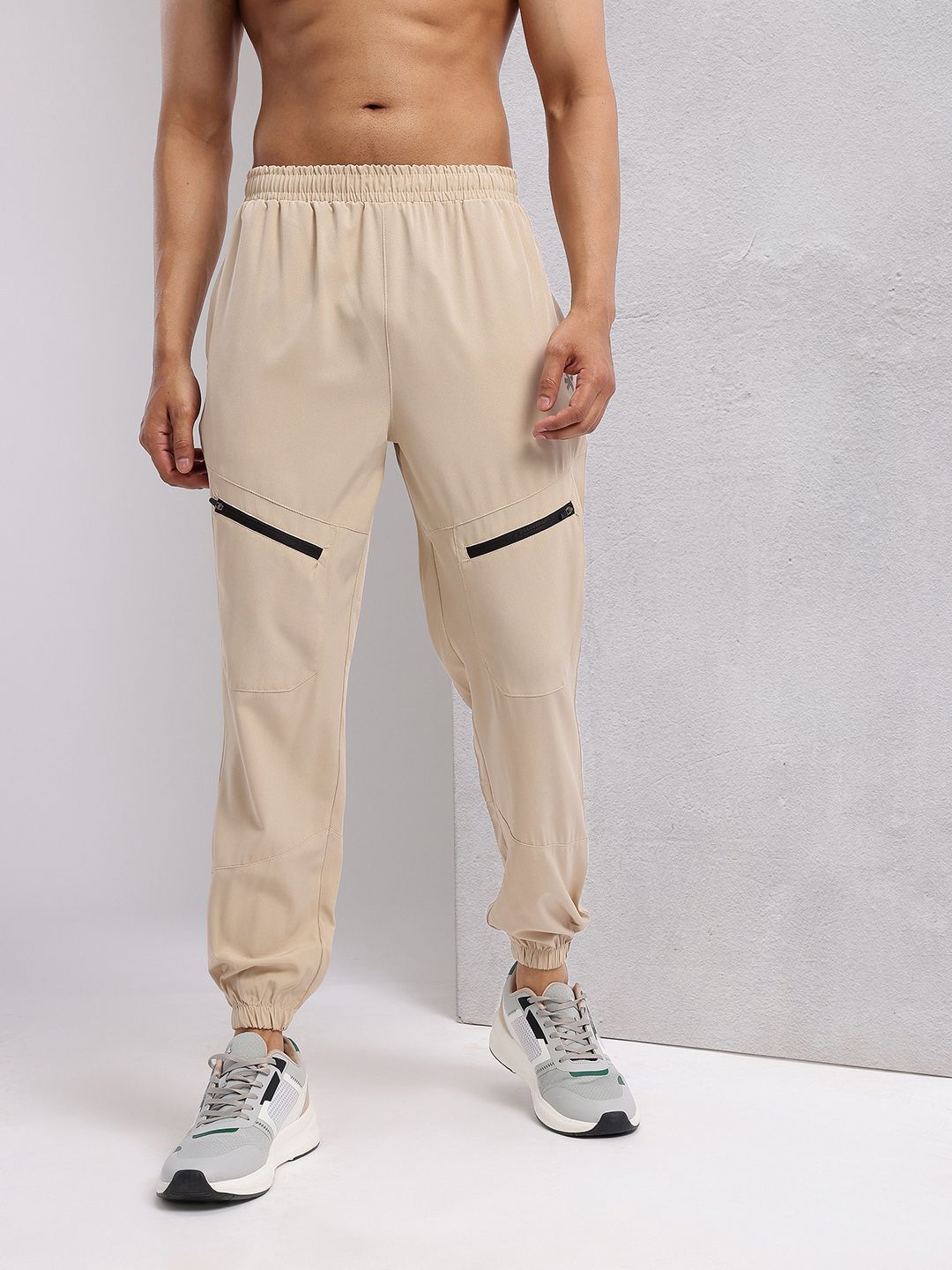 HRX by Hrithik Roshan Men Mid-Rise Rapid-Dry Training Joggers with Zip Detailing