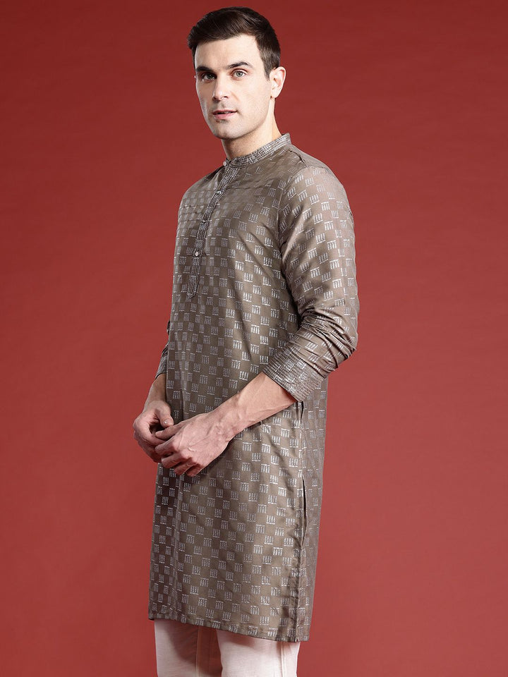 Anouk Printed Thread Work Straight Kurta