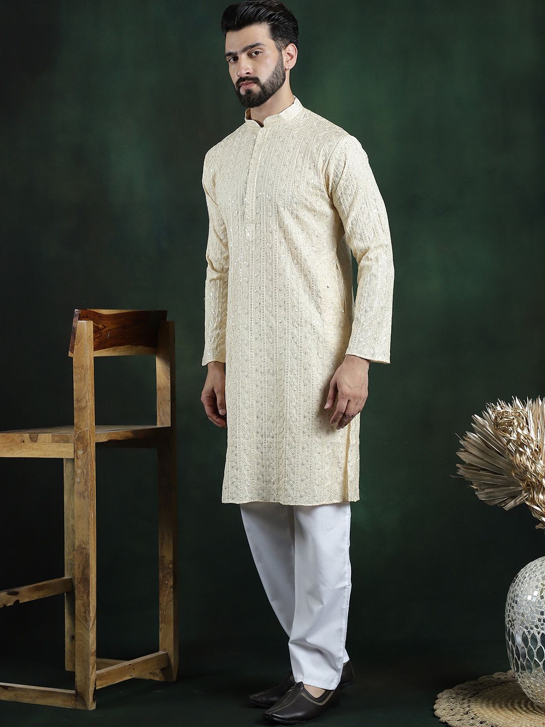 SOJANYA LUXE Floral Embroidered Regular Thread Work Kurta with Pyjamas