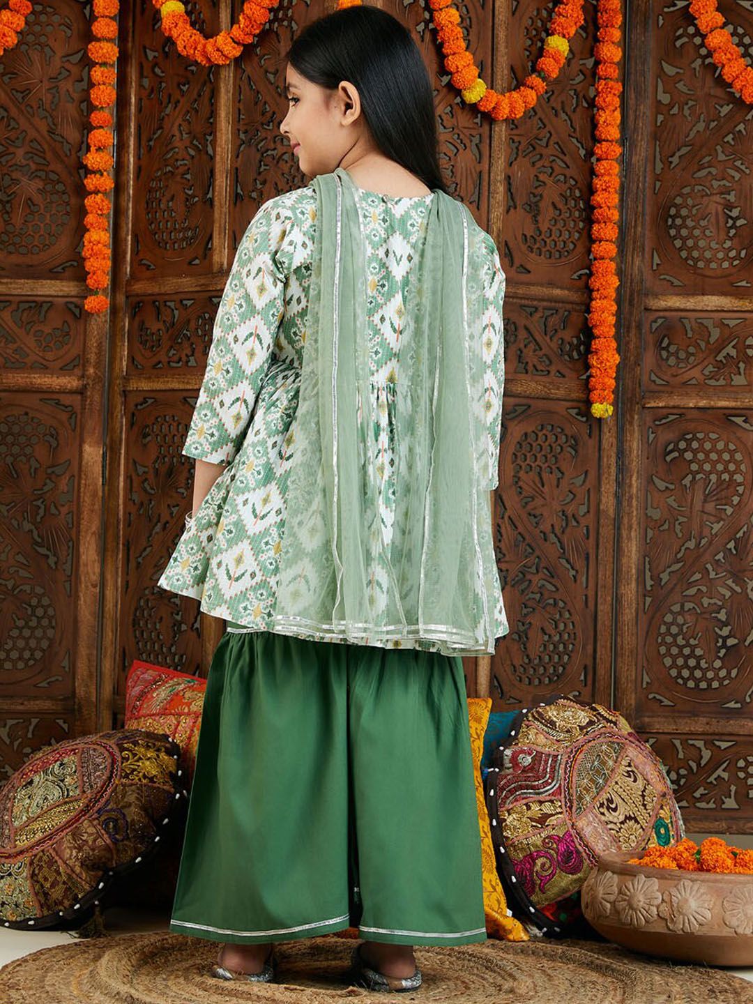 VASTRAMAY Girls Ethnic Motifs Printed Gotta Patti Pure Cotton Kurti With Sharara & Dupatta
