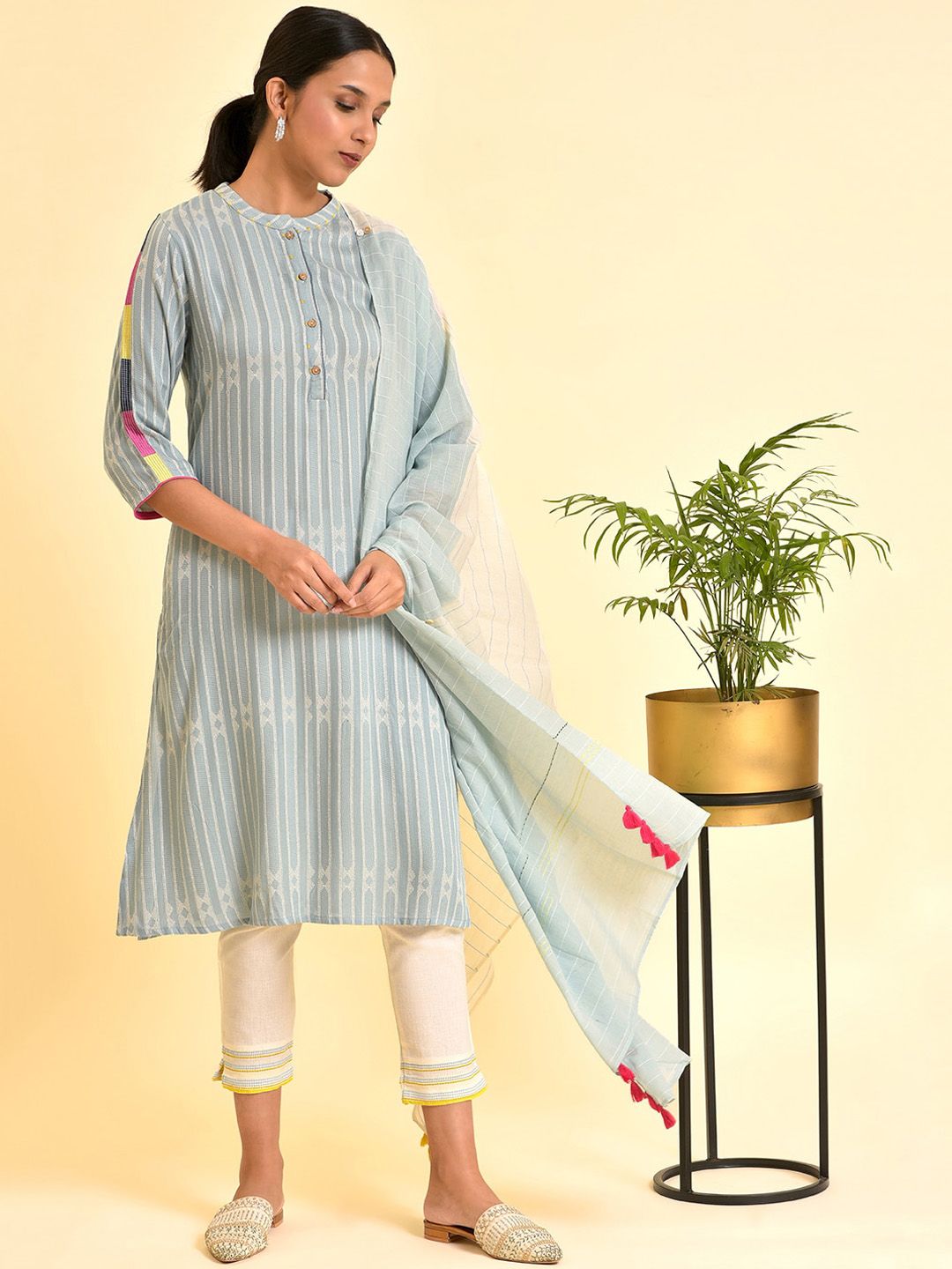 W Vertical Striped Regular Kurta With Trousers & Dupatta